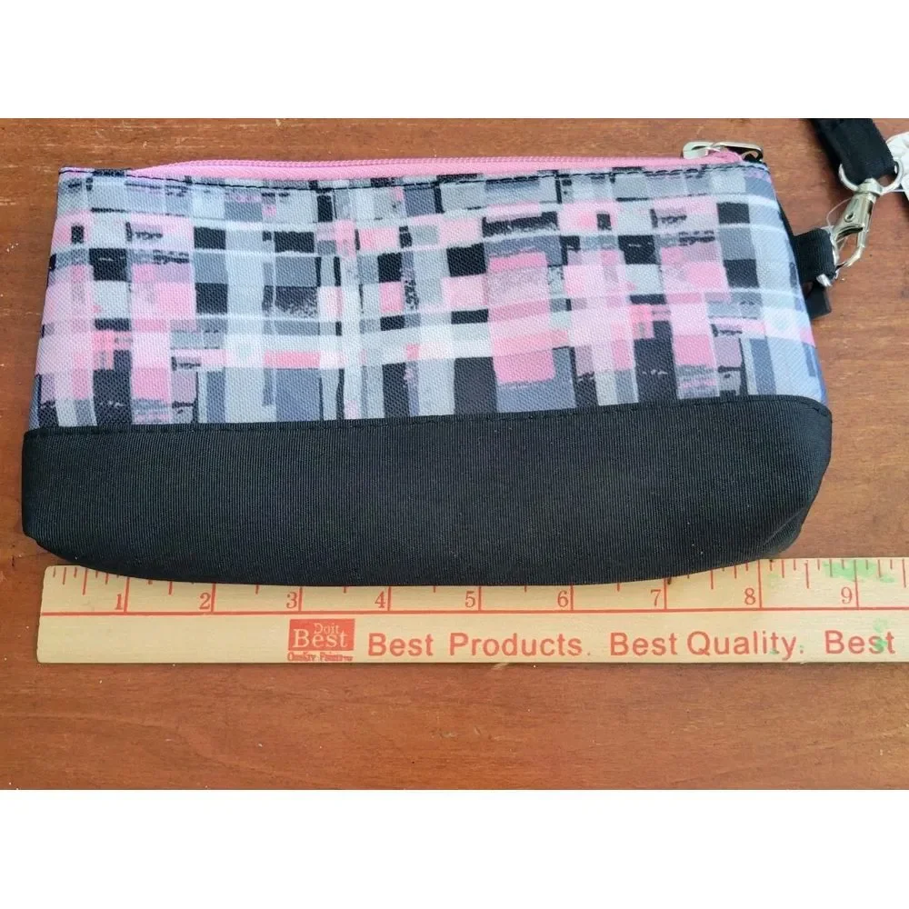 Glove It Wristlet Cell Phone Travel Purse Wallet Pixel‎ Plaid Print